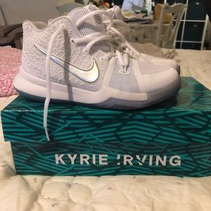 Kylie edition 3rd , size 1.